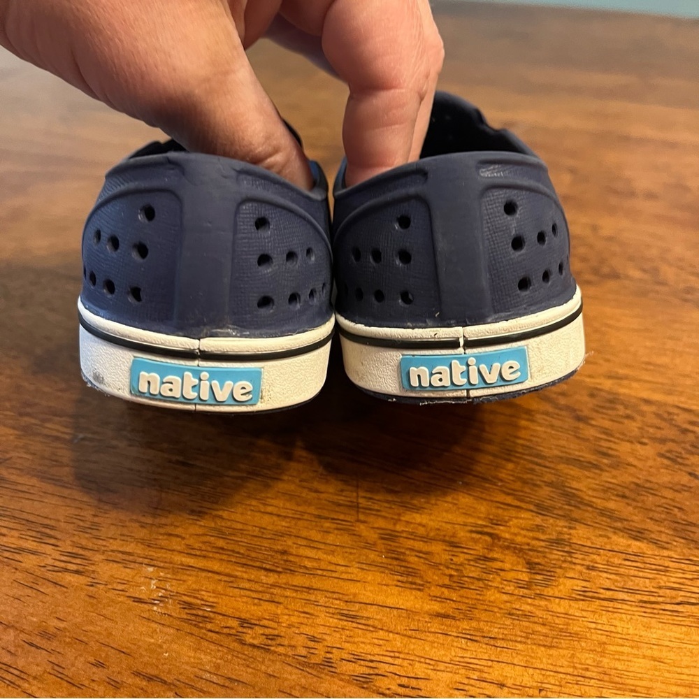 Native Miles Navy Perforated Slip-Ons shoes size 8 - Picture 7 of 11